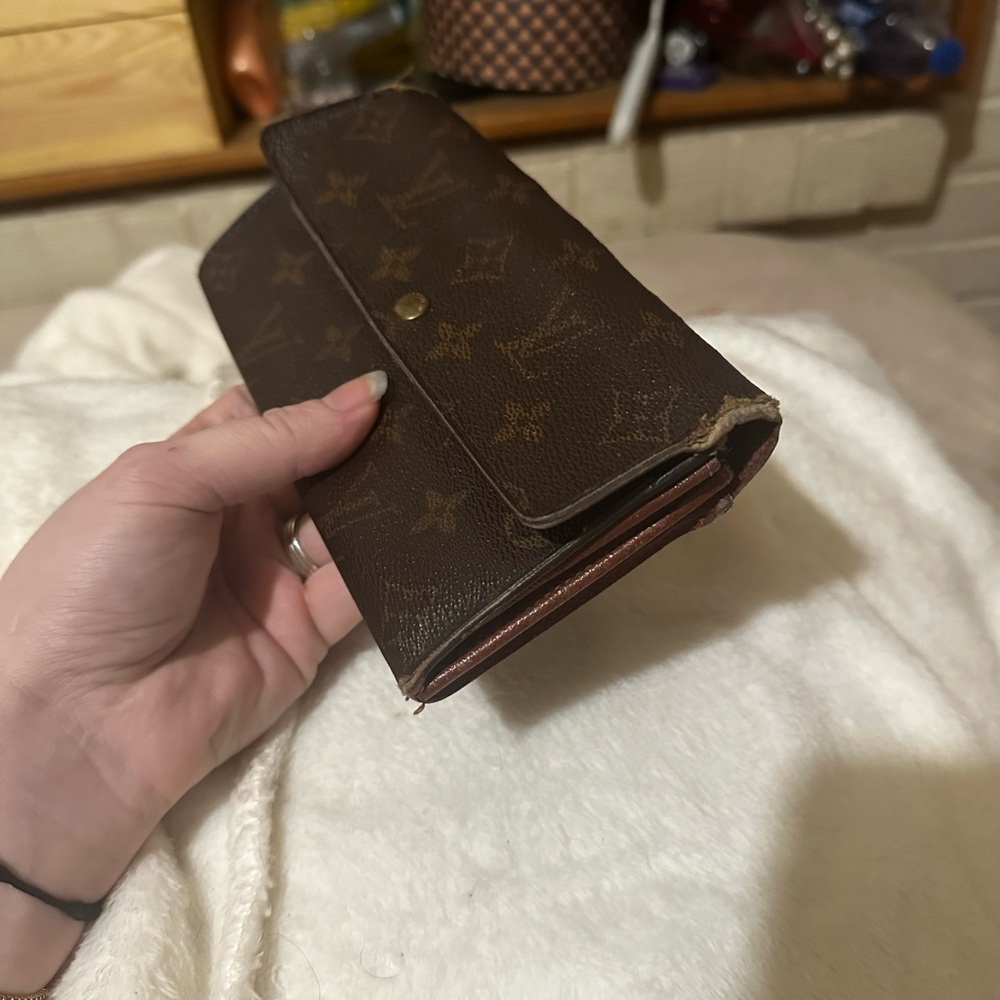 Louis Vuitton Brown Wallet - Picture 9 of 16